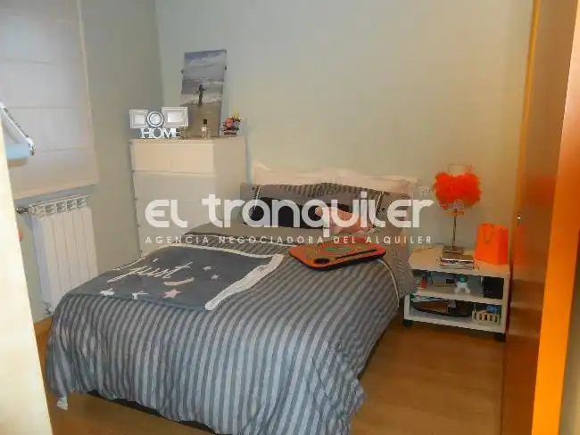 Schlafzimmer von Wohnung zur Miete in Madrid mit Klimaanlage, Abstellraum und Möbliert