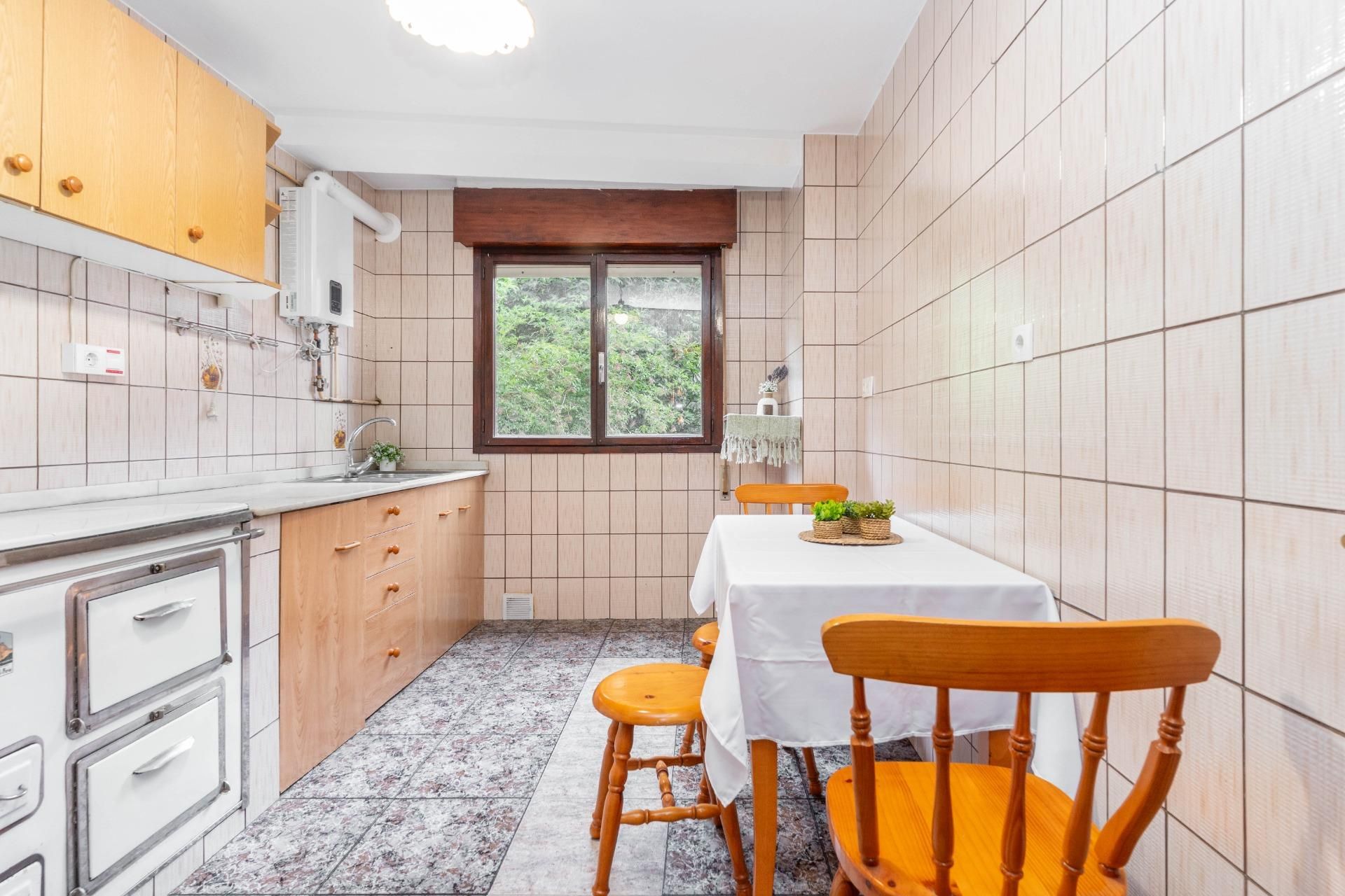 Kitchen of Flat for sale in San Martín del Rey Aurelio  with Heating