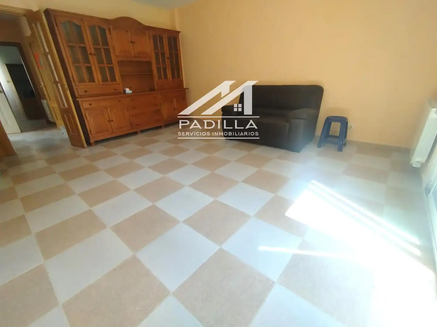 Sala de estar de Casa adosada en venta en Méntrida con Calefacción, Jardín privado y Terraza