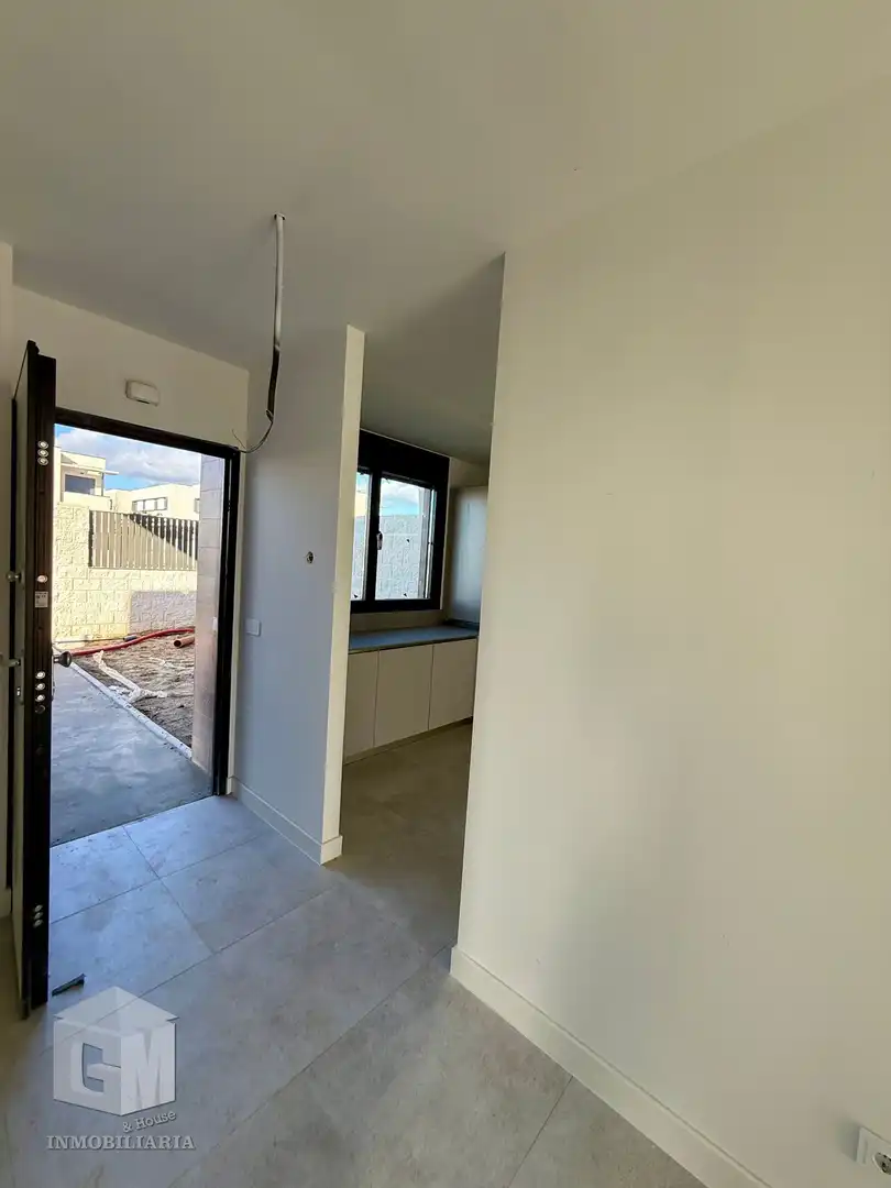 Casa adosada en venta en Villaviciosa de Odón con Calefacción, Jardín privado y Terraza