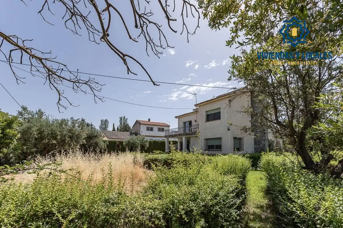 Casa con terraza en venta en Dílar, imagen 4