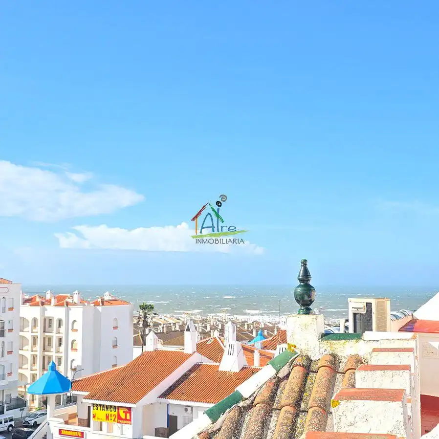 Vista exterior de Piso en venta en Almonte con Terraza, Trastero y Piscina comunitaria
