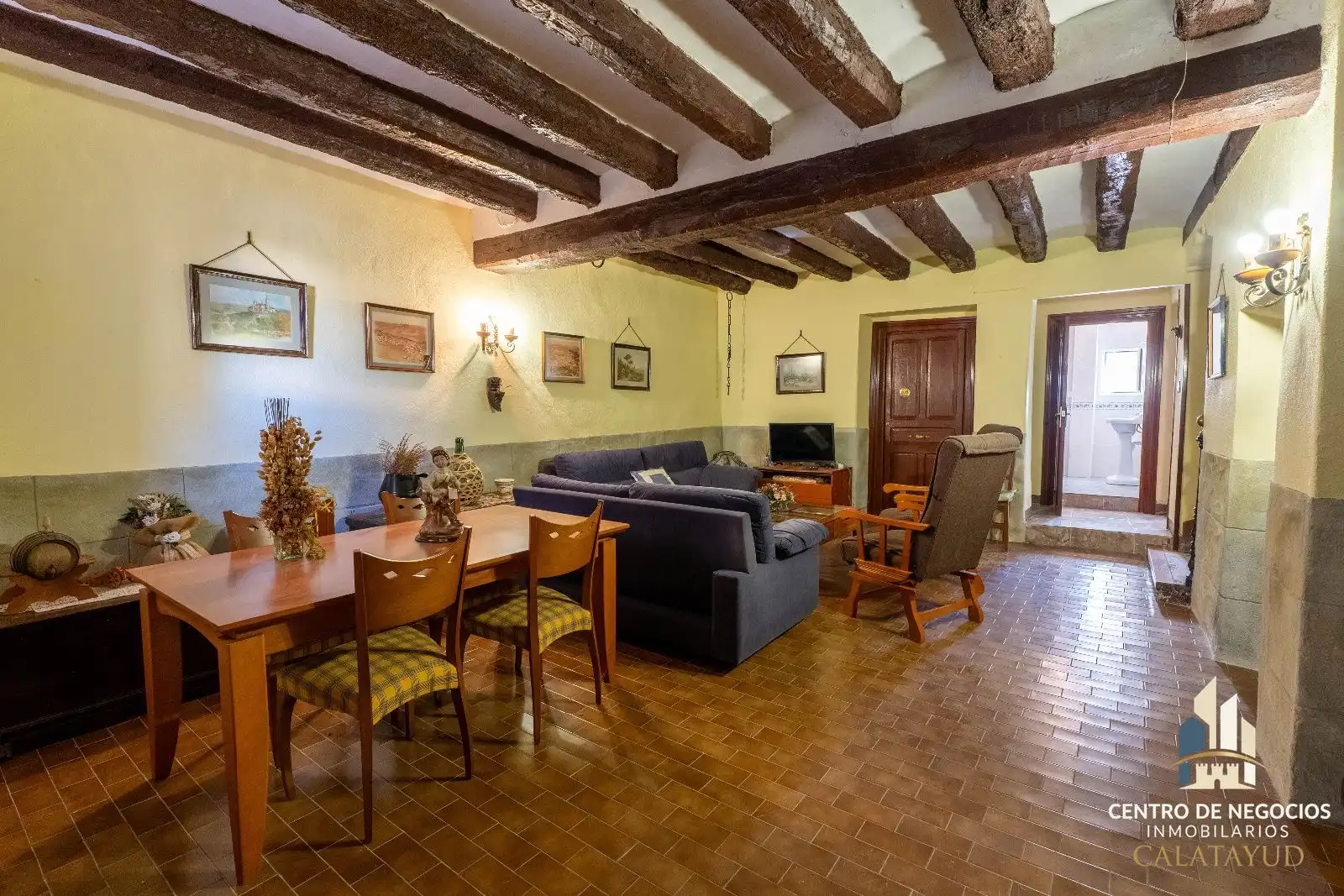 Sala de estar de Casa o chalet en venta en Munébrega con Jardín privado, Terraza y Amueblado