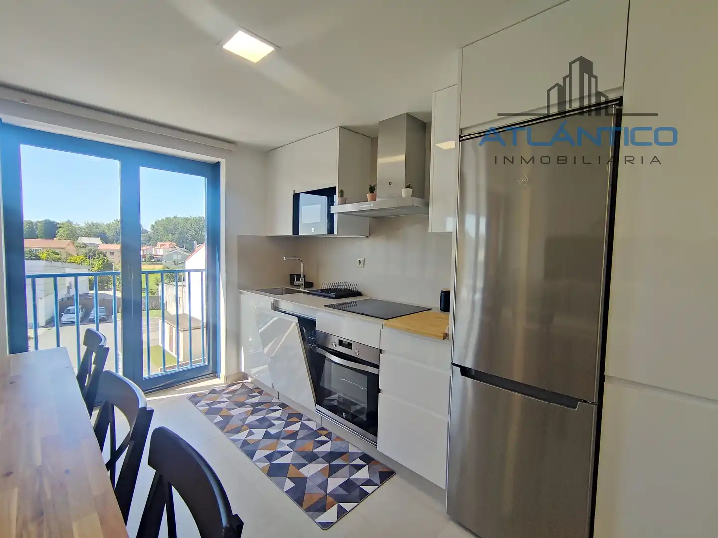 Wohnung zur Miete in Avenida de Bértoa, Carballo