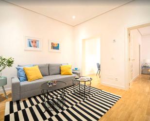 Sala d'estar de Apartament de lloguer en Terrassa amb Moblat i Es permeten mascotes