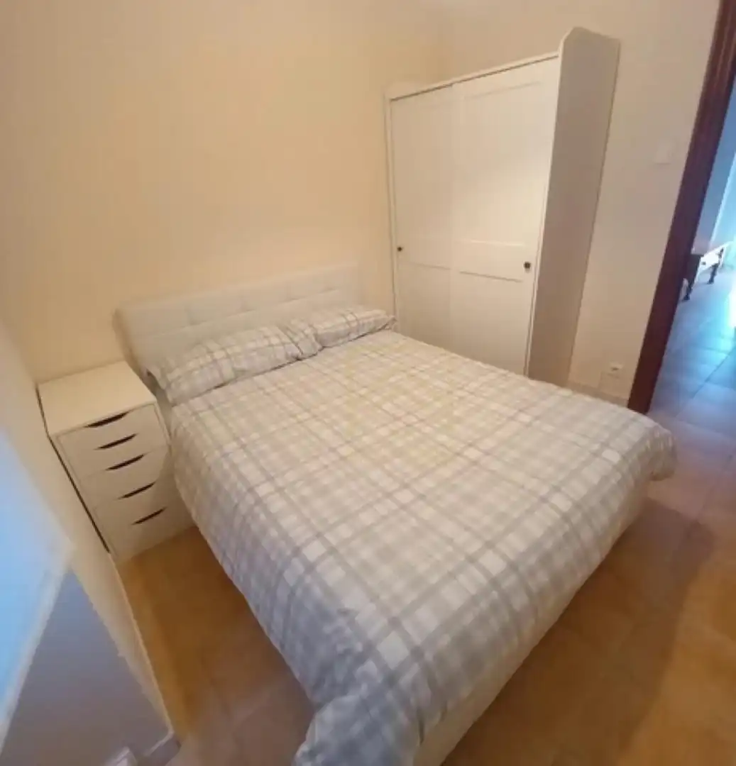Habitación de Piso de alquiler en Camargo con Calefacción y Amueblado