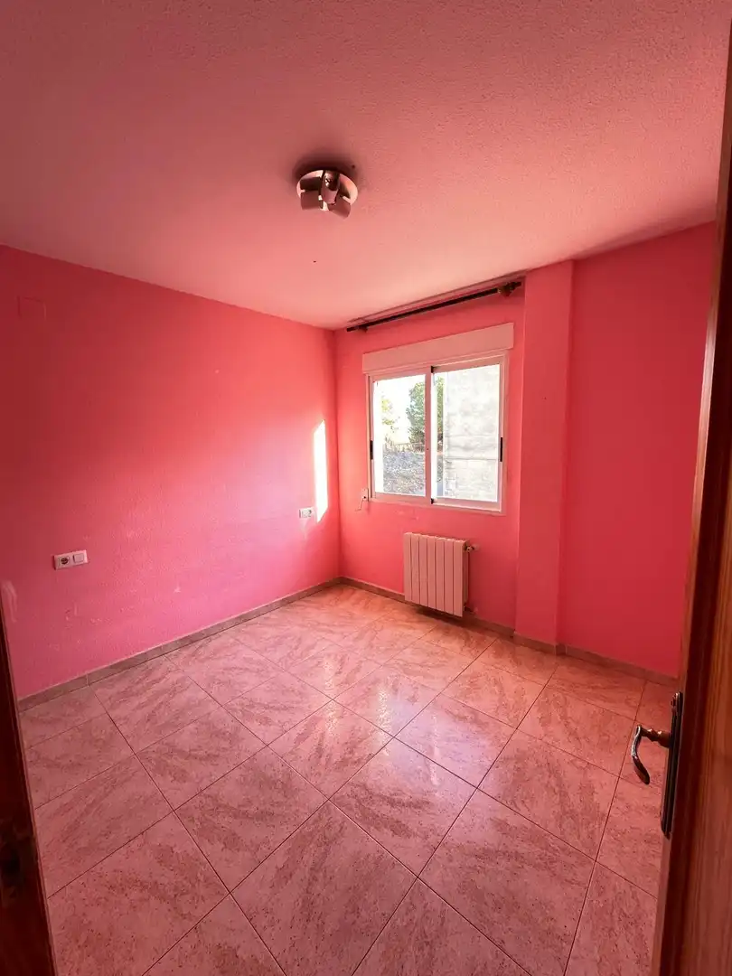 Dormitori de Casa adosada en venda en La Nucia amb Jardí privat, Terrassa i Traster