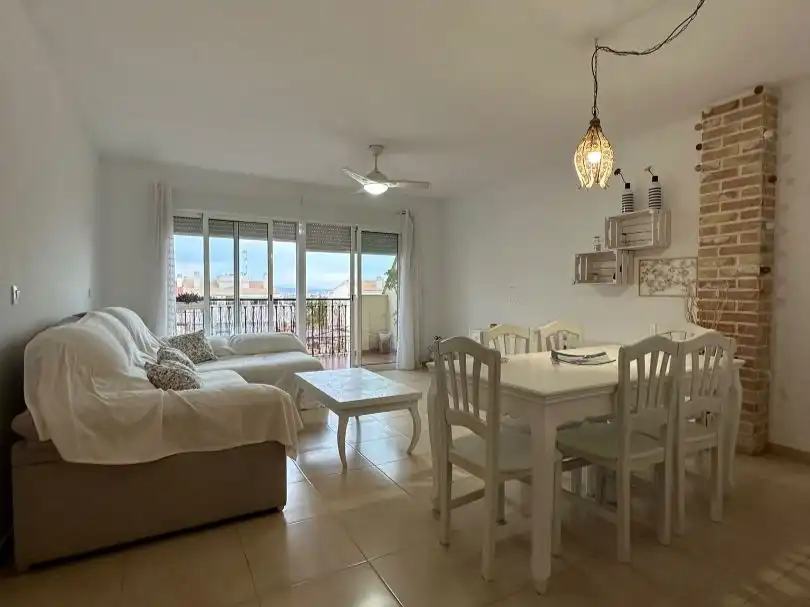 Wohnzimmer von Dachboden zur Miete in Murcia mit Klimaanlage, Terrasse und Möbliert