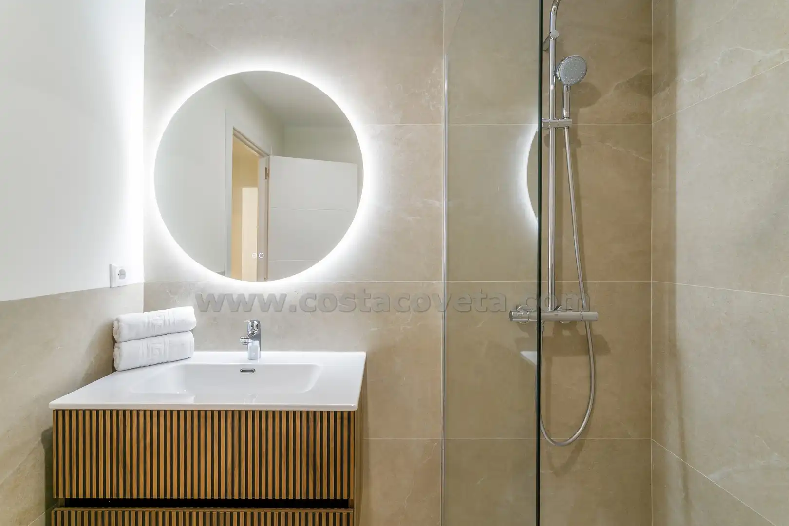 Bathroom of Attic for sale in El Campello  with Air Conditioner, Storage room and Furnished