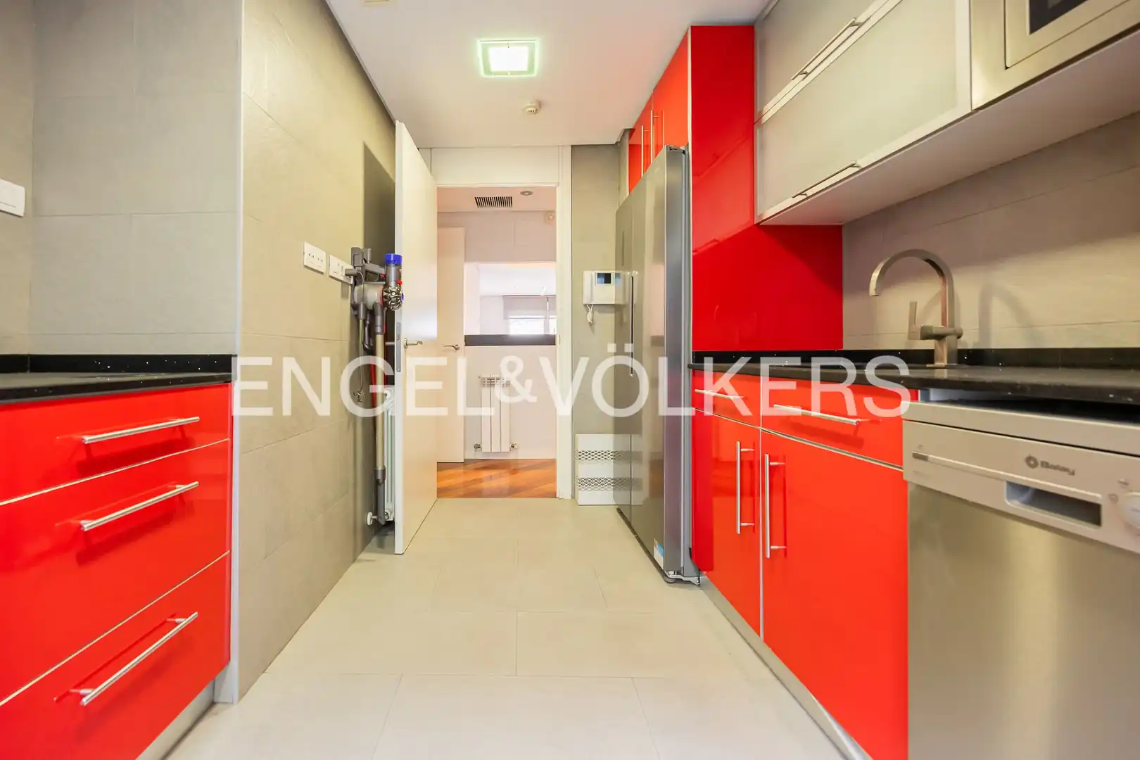 Kitchen of Flat for sale in Bilbao   with Air Conditioner, Heating and Parquet flooring