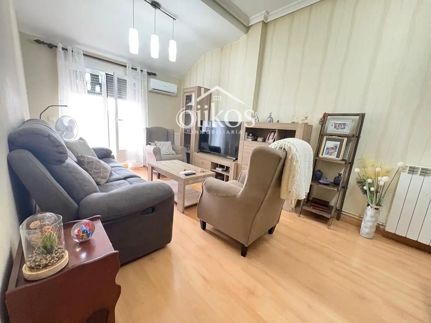Flat with terrace for sale in Moriscos