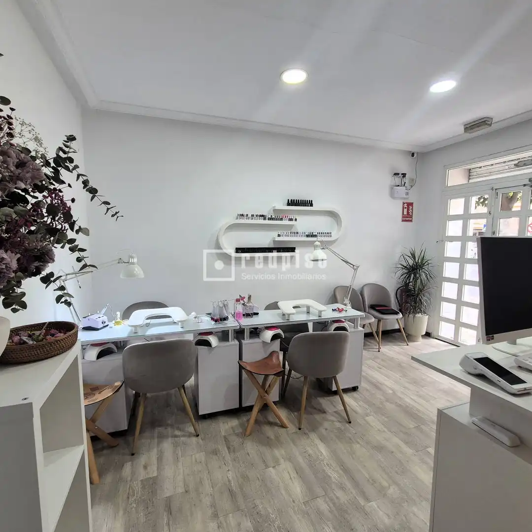 Local en venta en Los Remedios
