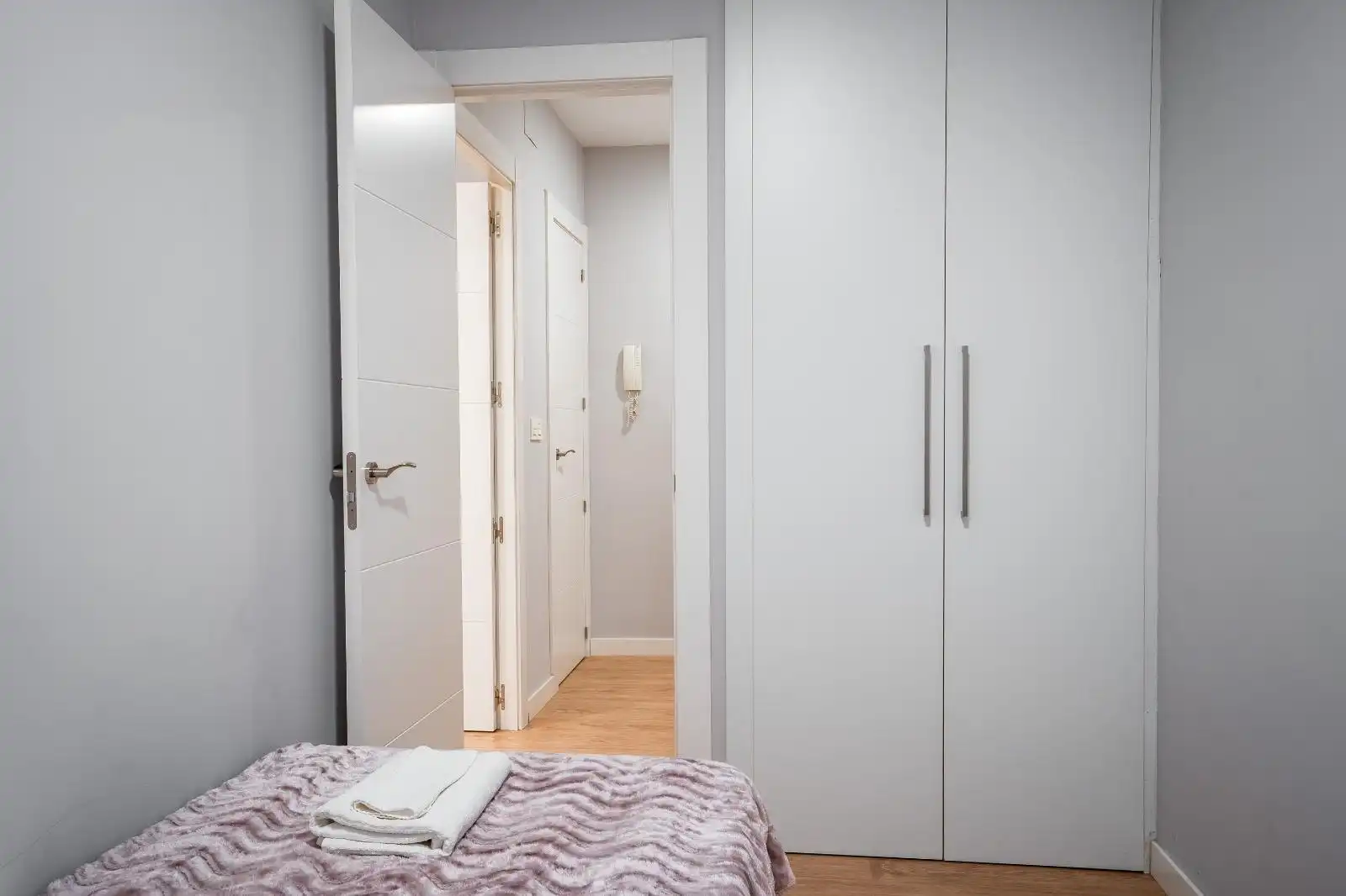 Schlafzimmer von Wohnung zur untervermieten in Beiro