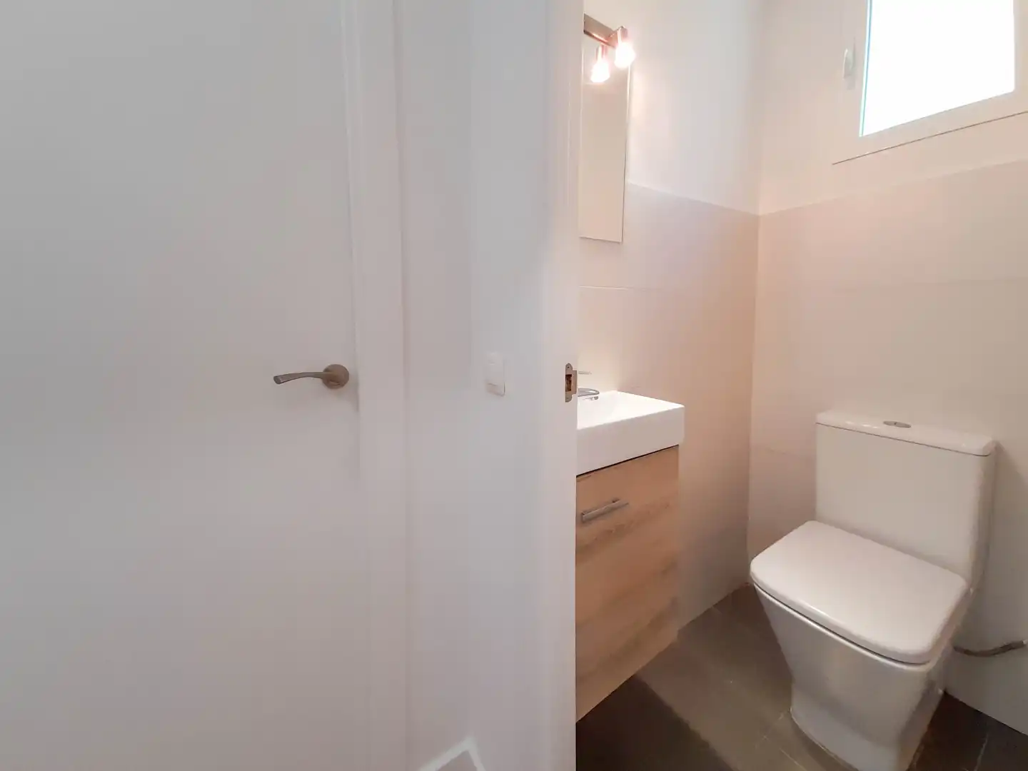 Bathroom of Detached homes for rent in Madrid  with Heating, Private garden and Parquet flooring
