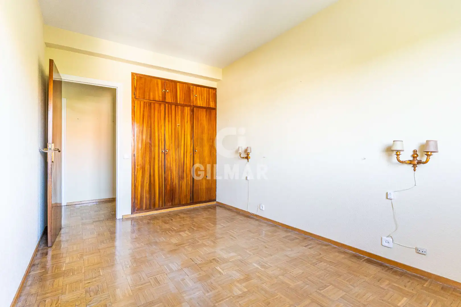 Bedroom of Flat for sale in Madrid  with Heating and Balcony