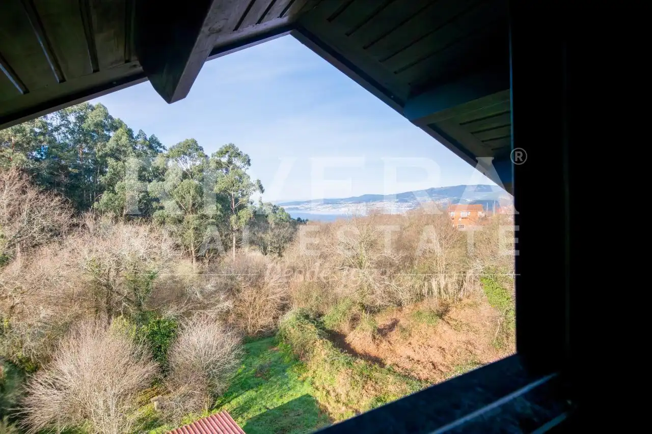 Dormitori de Casa o xalet en venda en Redondela amb Calefacció, Jardí privat i Terrassa