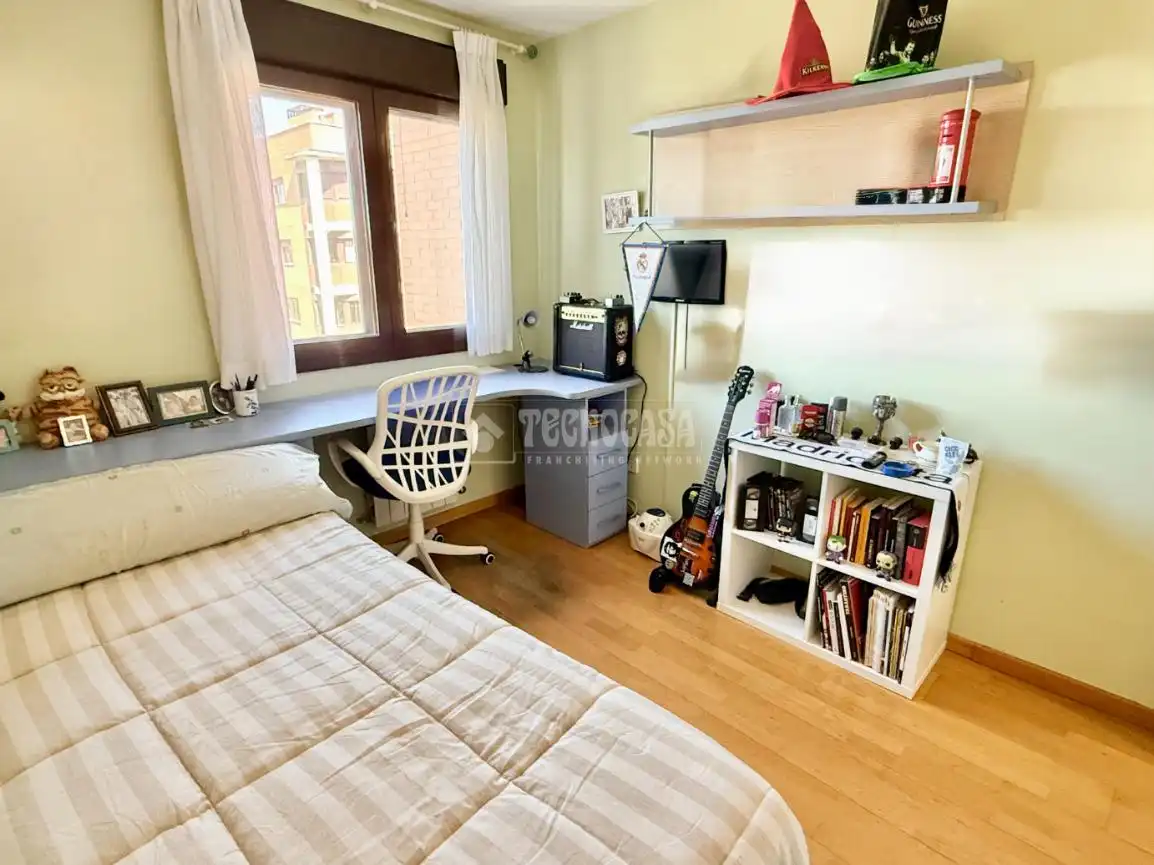 Habitación de Piso en venta en Madrid con Aire acondicionado, Calefacción y Piscina comunitaria