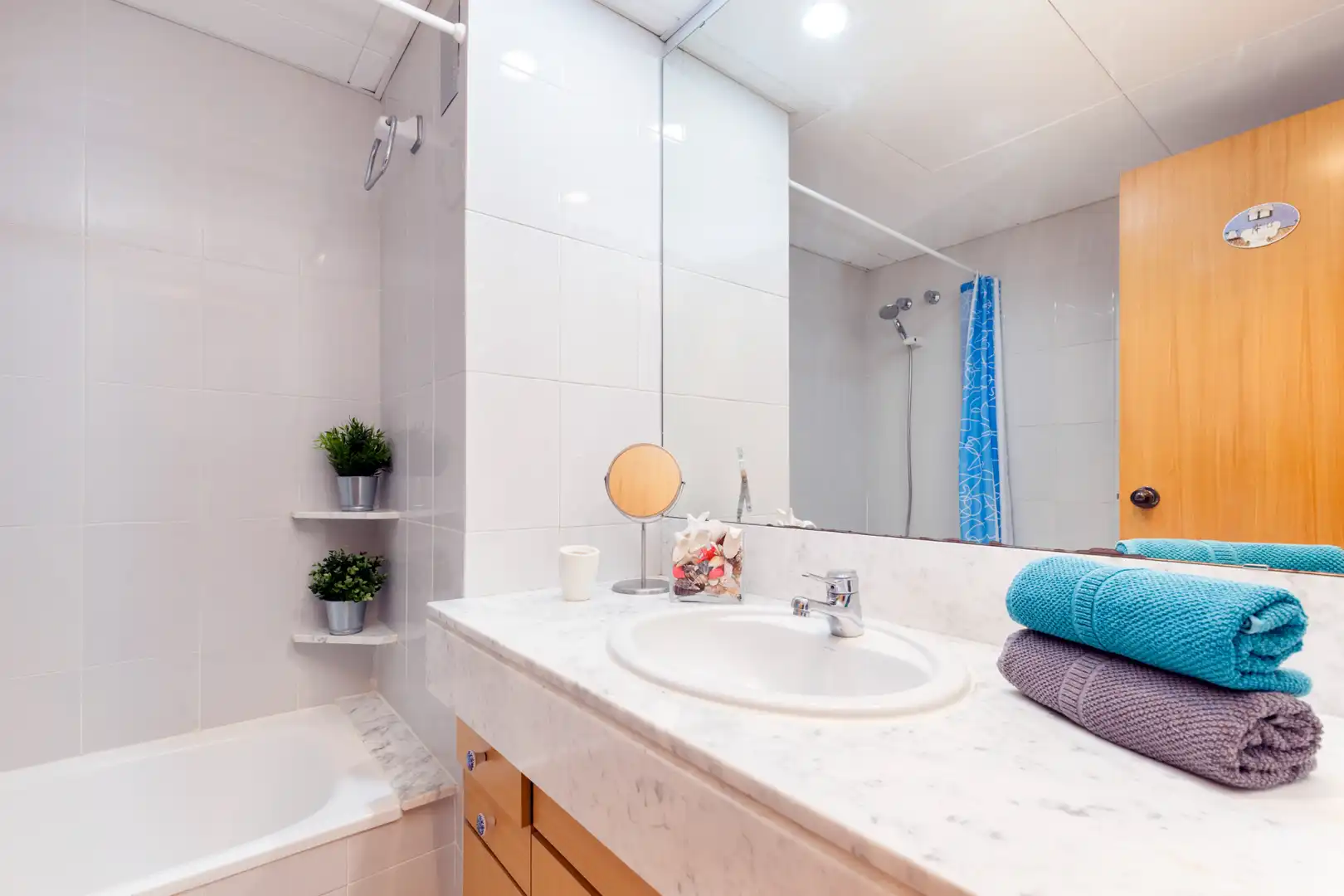 Bathroom of Flat for sale in Tossa de Mar  with Terrace and Community pool