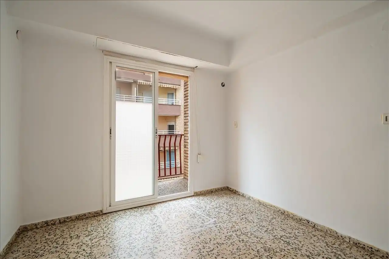 Habitación de Piso en venta en Sagunto / Sagunt con Balcón