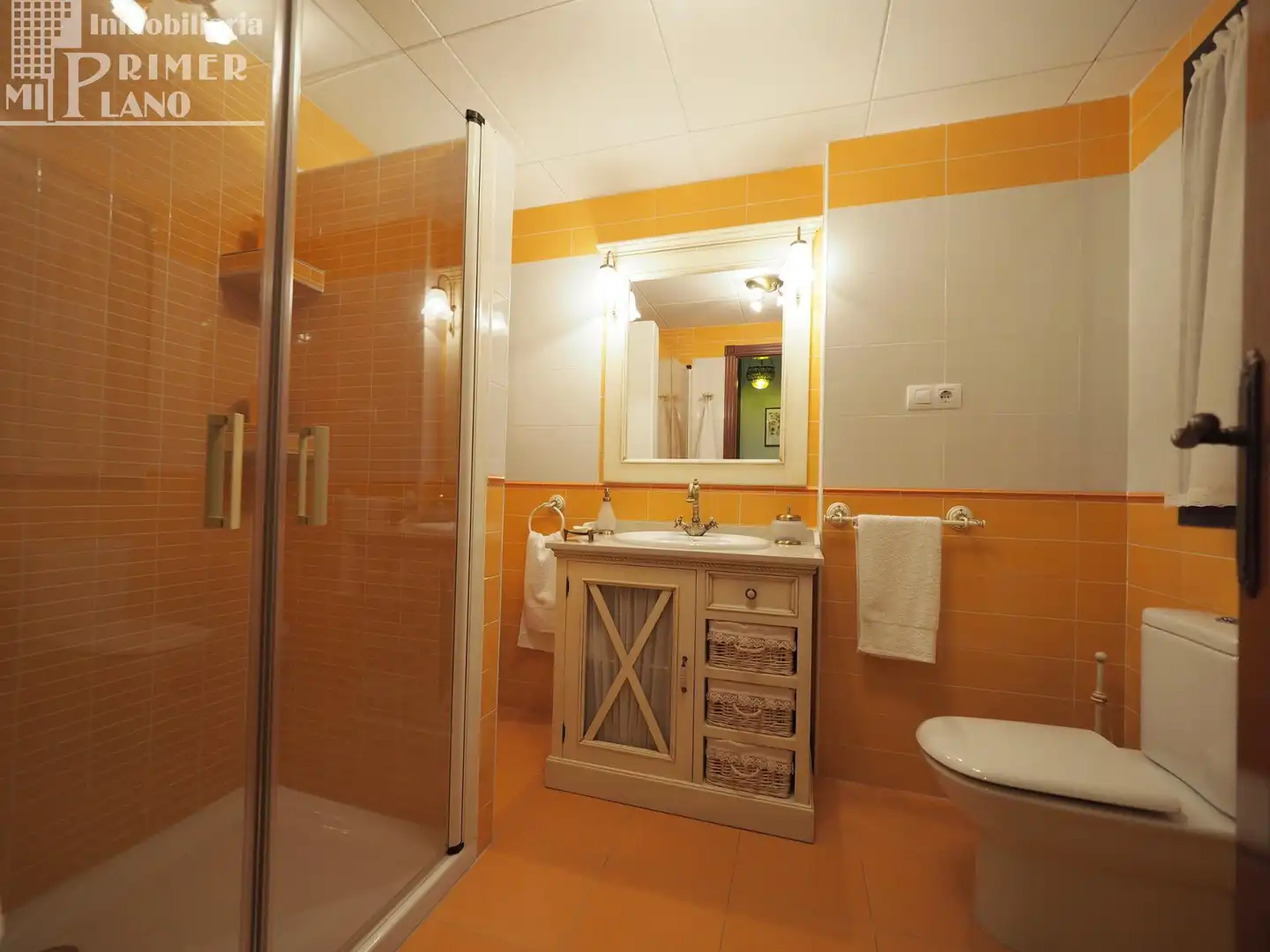 Bathroom of Flat for sale in Tomelloso  with Heating, Parquet flooring and Storage room