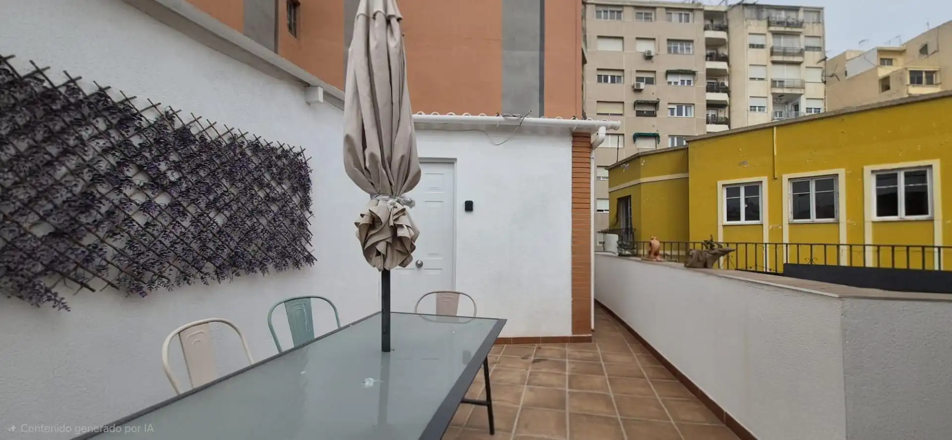 Terraza de Edificio en venta en Almería