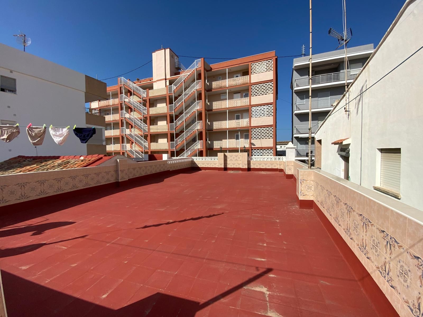 Vista exterior de Casa o xalet en venda en Bellreguard amb Aire condicionat, Terrassa i Traster