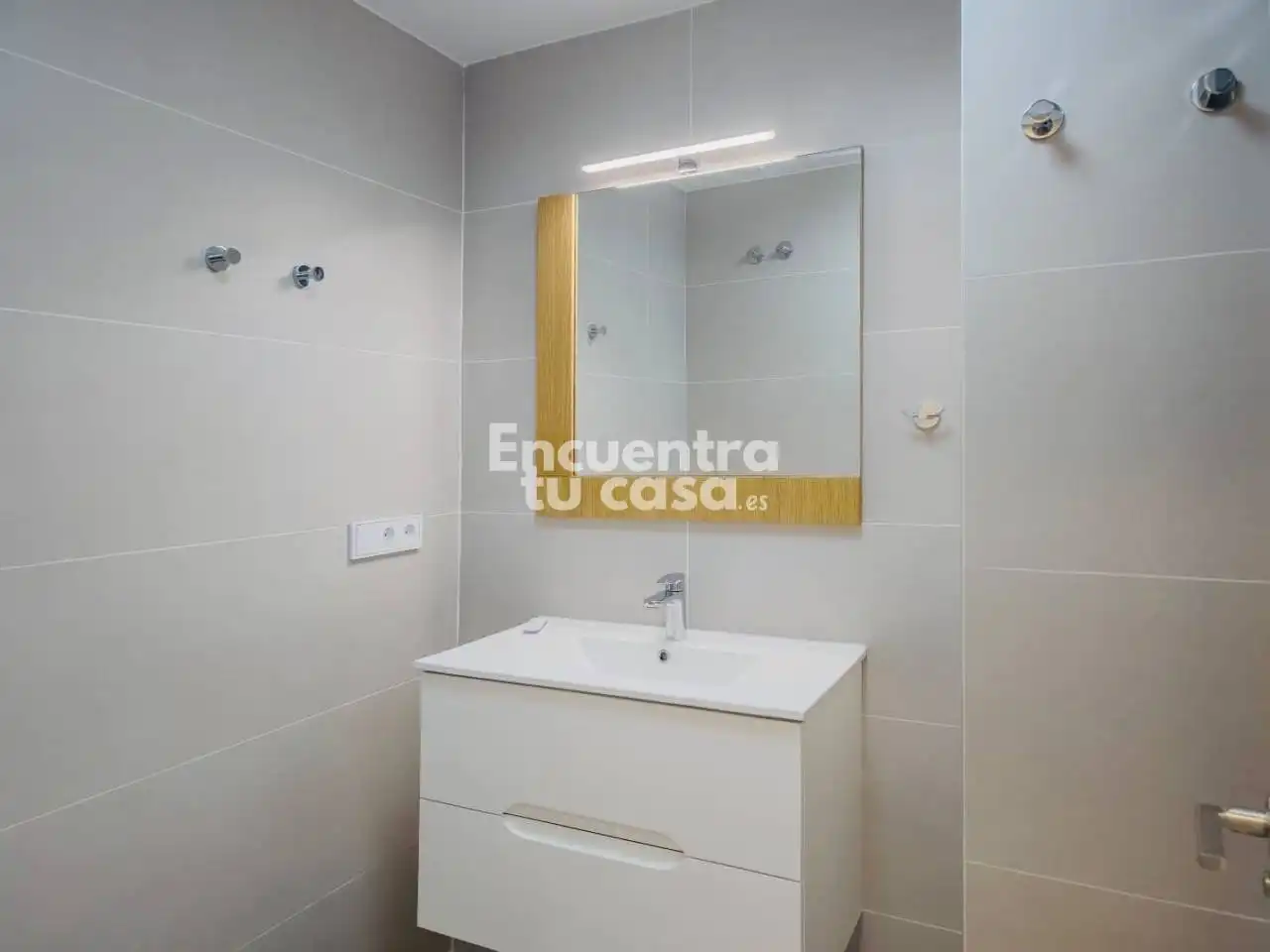 Badezimmer von Wohnung zur Miete in Finestrat mit Klimaanlage, Heizung und Terrasse