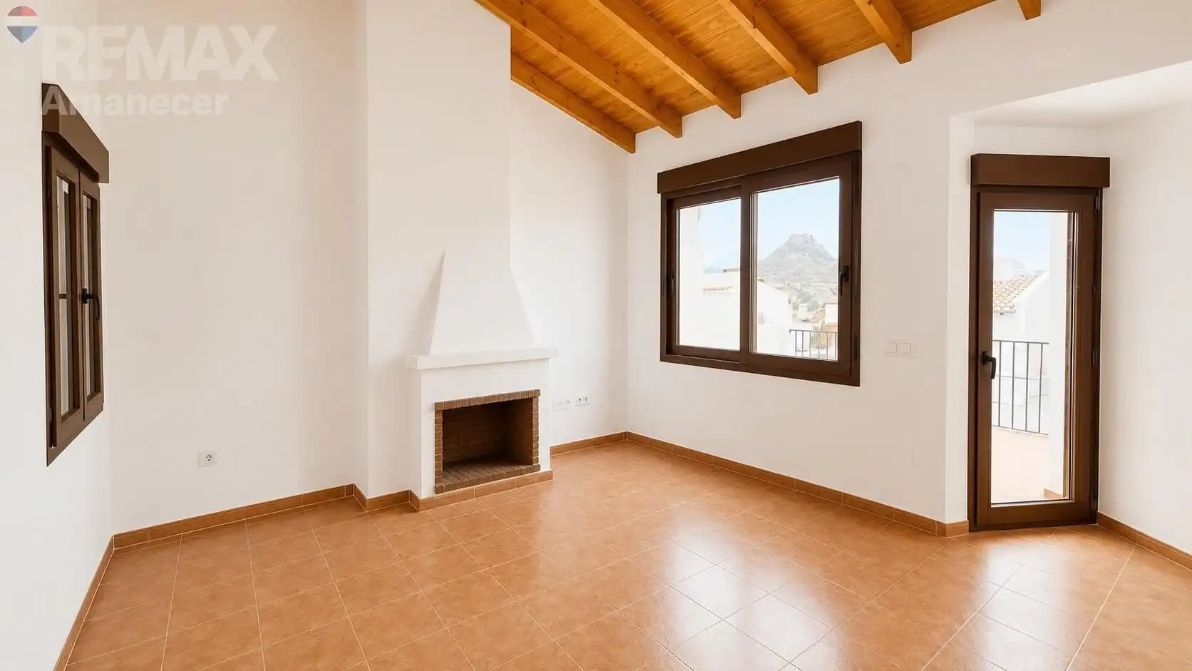Sala d'estar de Casa adosada en venda en Relleu amb Aire condicionat, Calefacció i Jardí privat