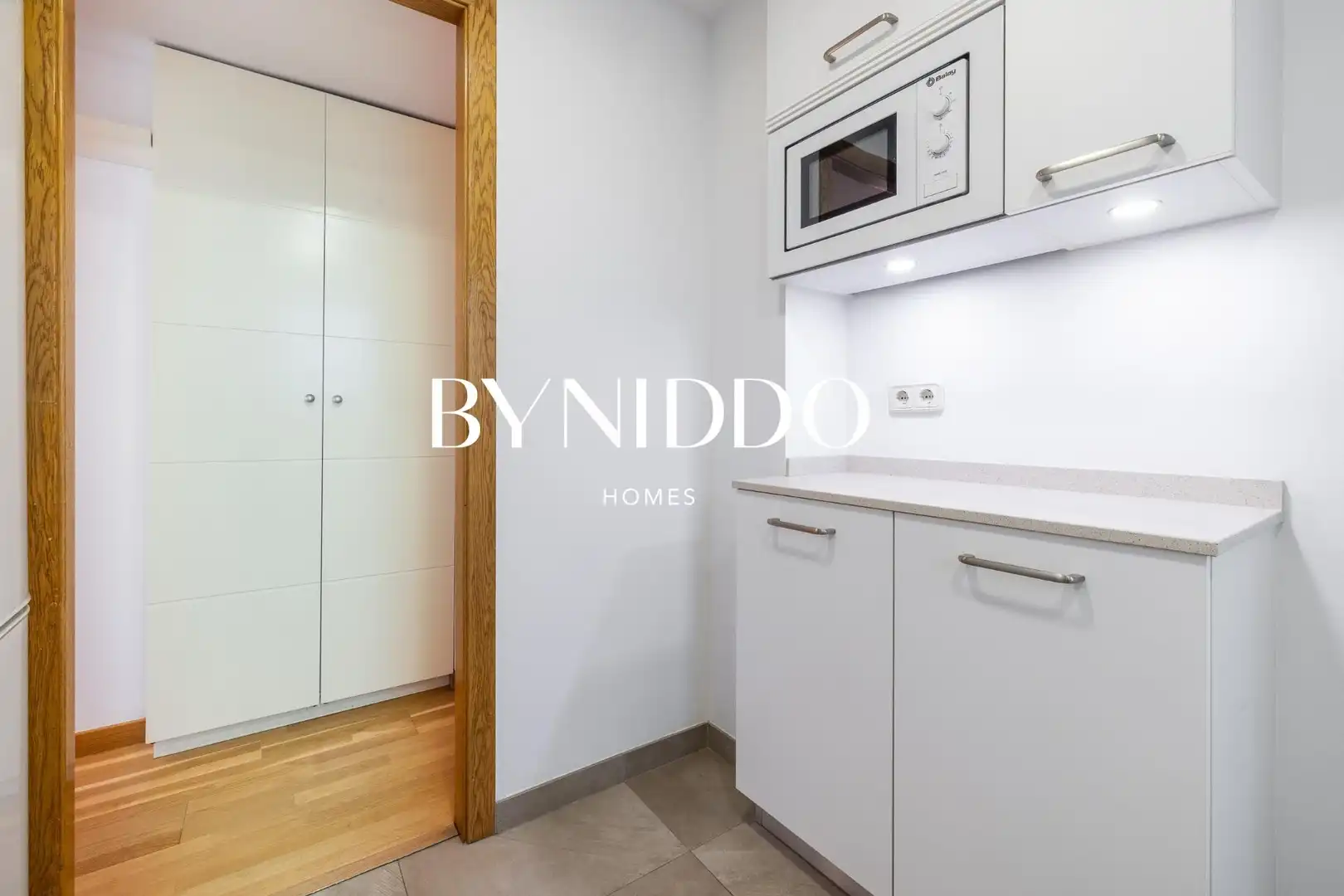 Kitchen of Flat for sale in Sant Cugat del Vallès  with Air Conditioner, Heating and Parquet flooring