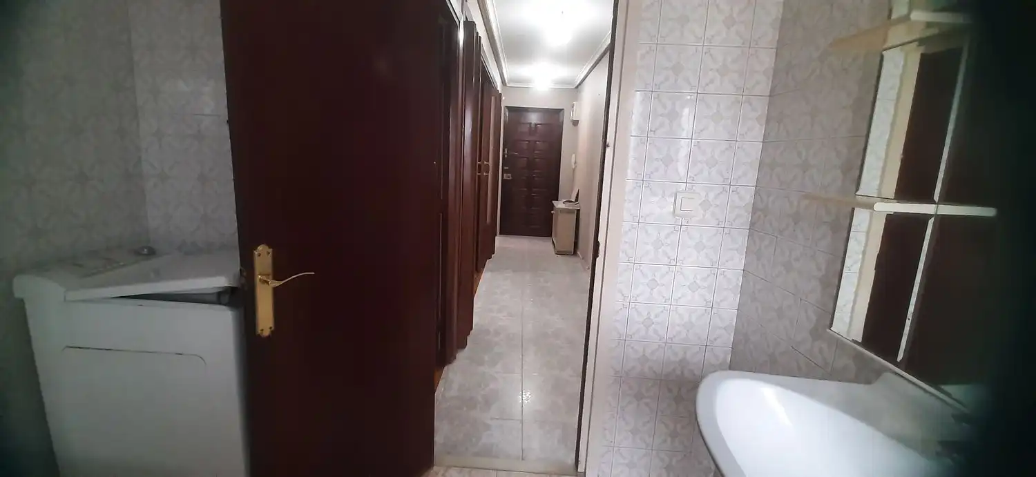 Bathroom of Flat for sale in Mieres (Asturias)  with Heating and Swimming Pool