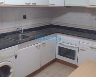 Cuina de Apartament de lloguer en  Logroño amb Calefacció, Parquet i Moblat