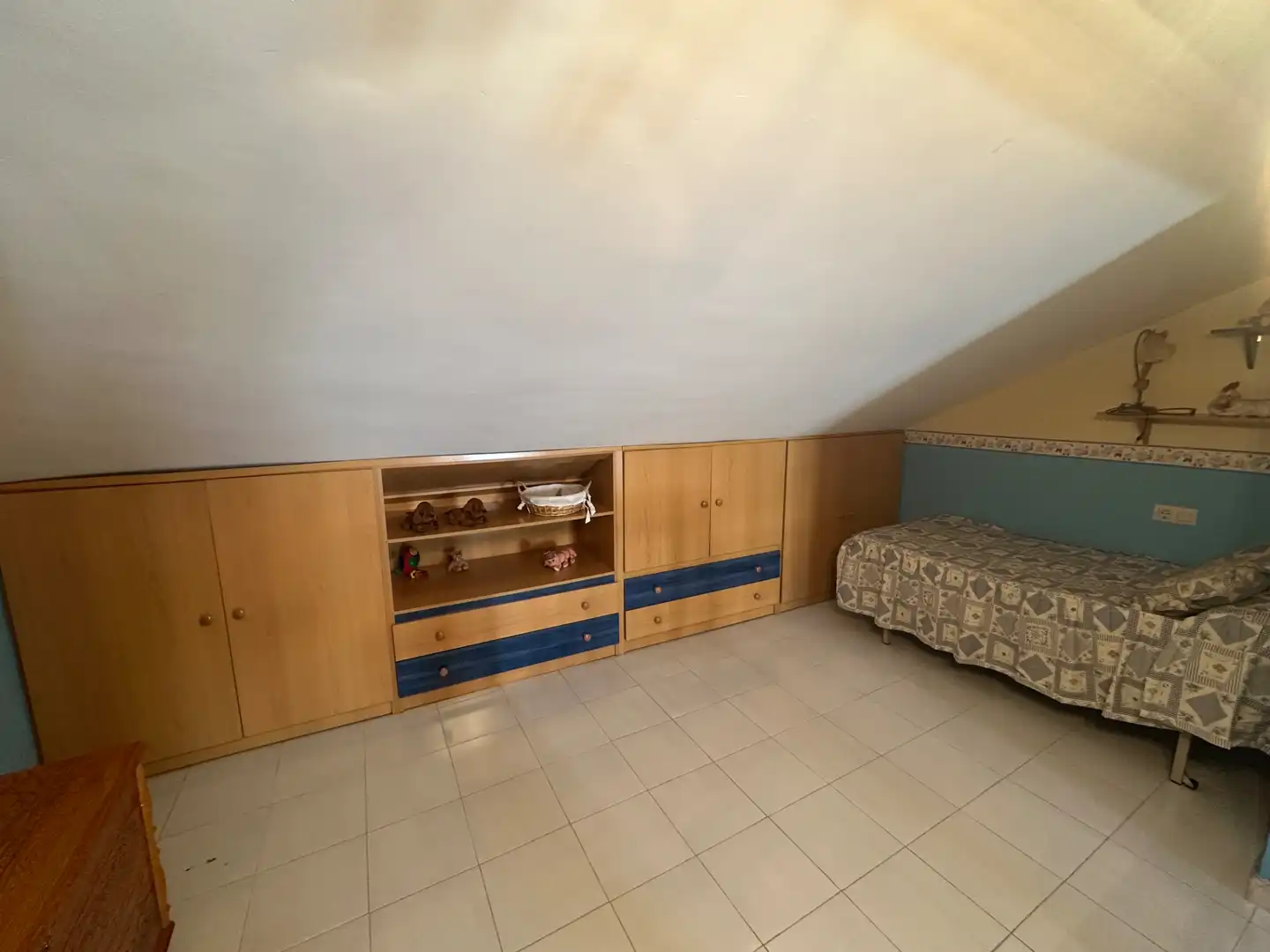 Habitación de Dúplex en venta en Antequera con Amueblado y Balcón