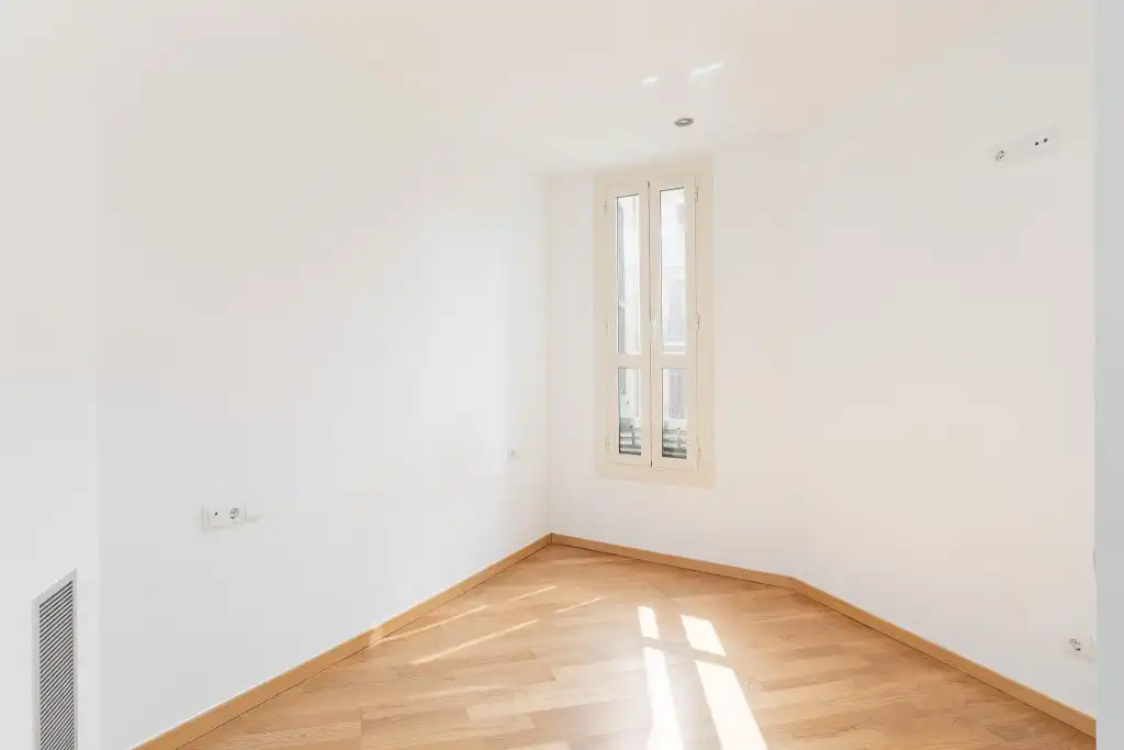Dormitori de Apartament en venda en Barcelona amb Aire condicionat, Parquet i Balcó