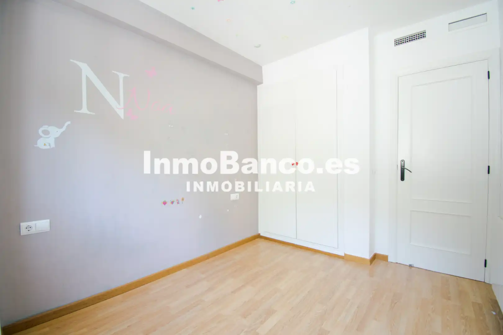 Habitación de Casa adosada de alquiler en Chiva con Aire acondicionado, Jardín privado y Terraza