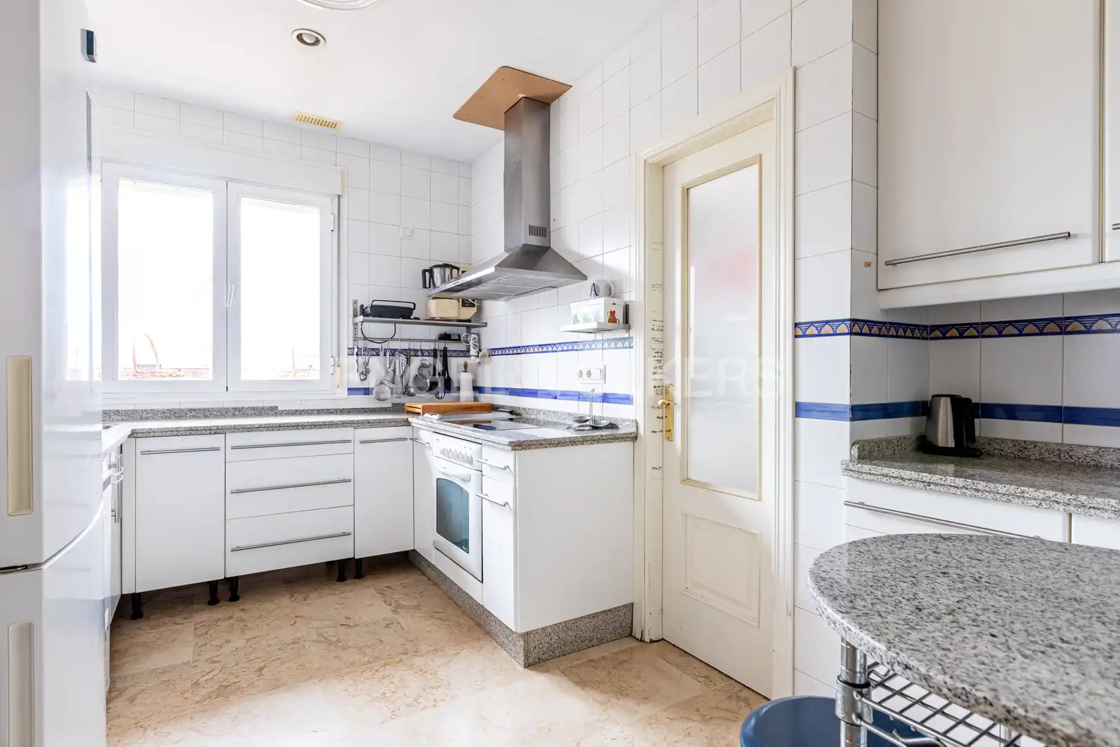 Kitchen of Attic for sale in Sevilla  with Air Conditioner, Heating and Terrace