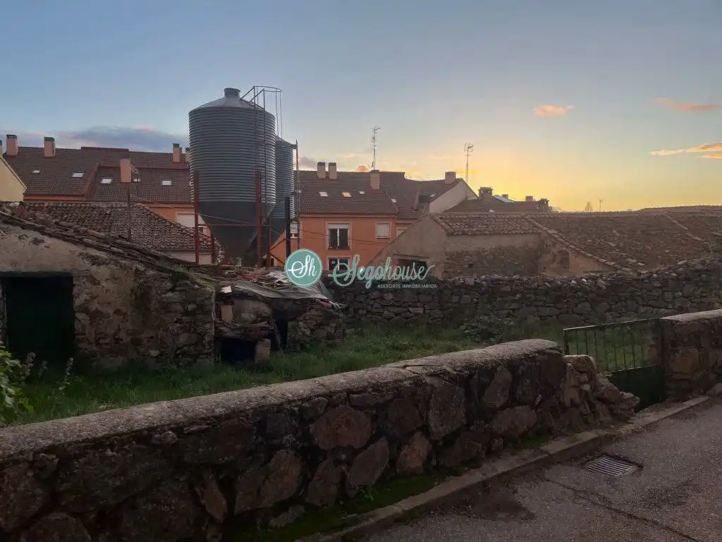 Exterior view of Houses for sale in Segovia