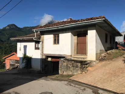 Vista exterior de Casa o xalet en venda en Ponga