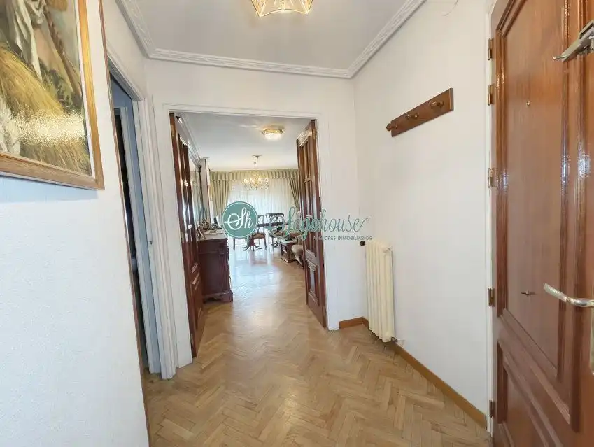 Piso en venta en Segovia con Calefacción, Terraza y Trastero
