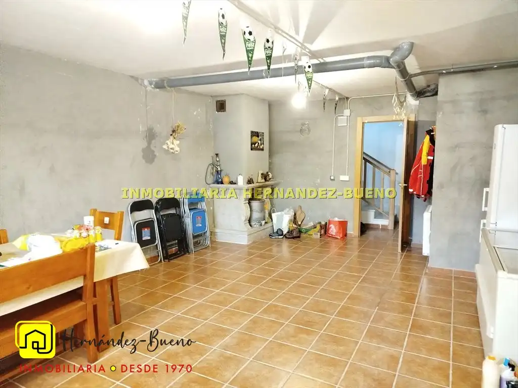 Casa o chalet en venta en Calvarrasa de Abajo con Calefacción, Jardín privado y Terraza