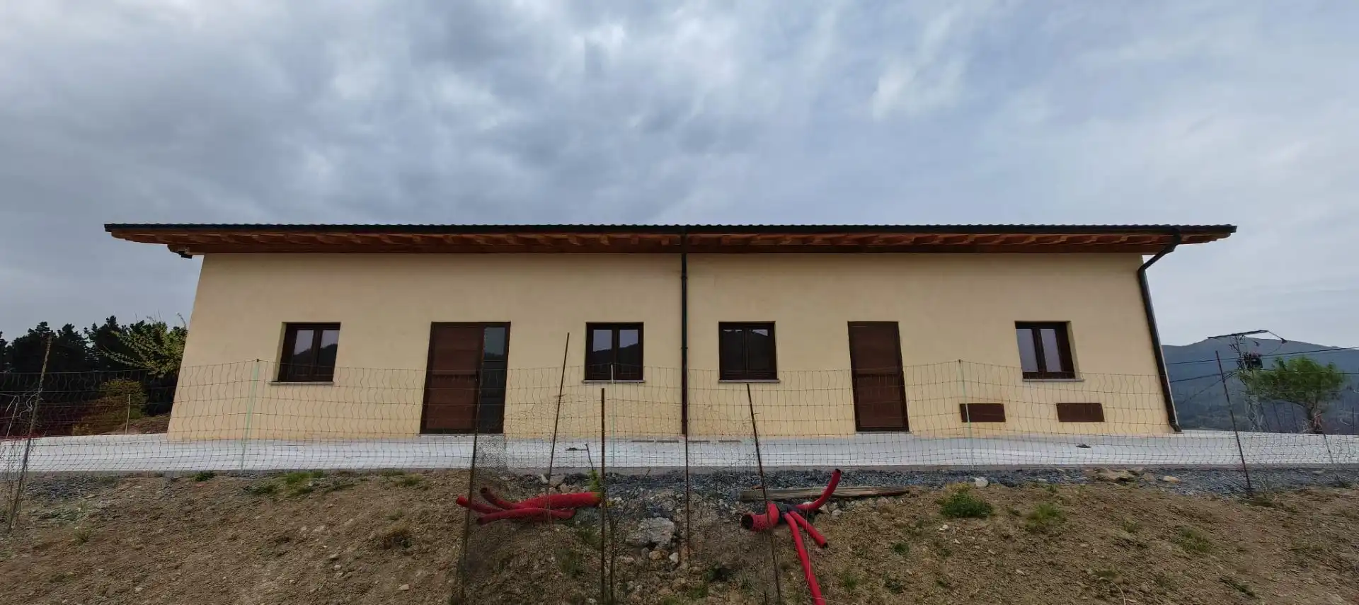 Vista exterior de Nave industrial en venta en Zeberio