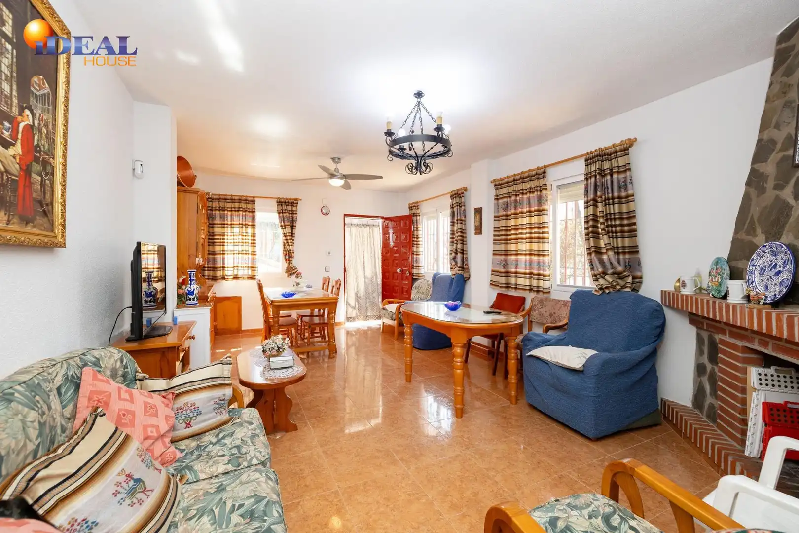 Sala de estar de Casa o chalet en venta en Güéjar Sierra con Jardín privado, Trastero y Piscina