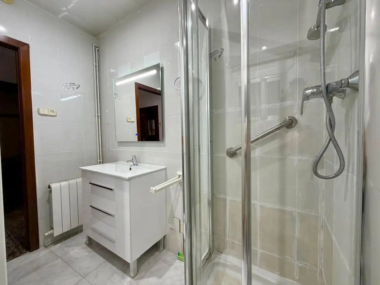 Baño de Piso en venta en Montcada i Reixac con Aire acondicionado, Calefacción y Amueblado