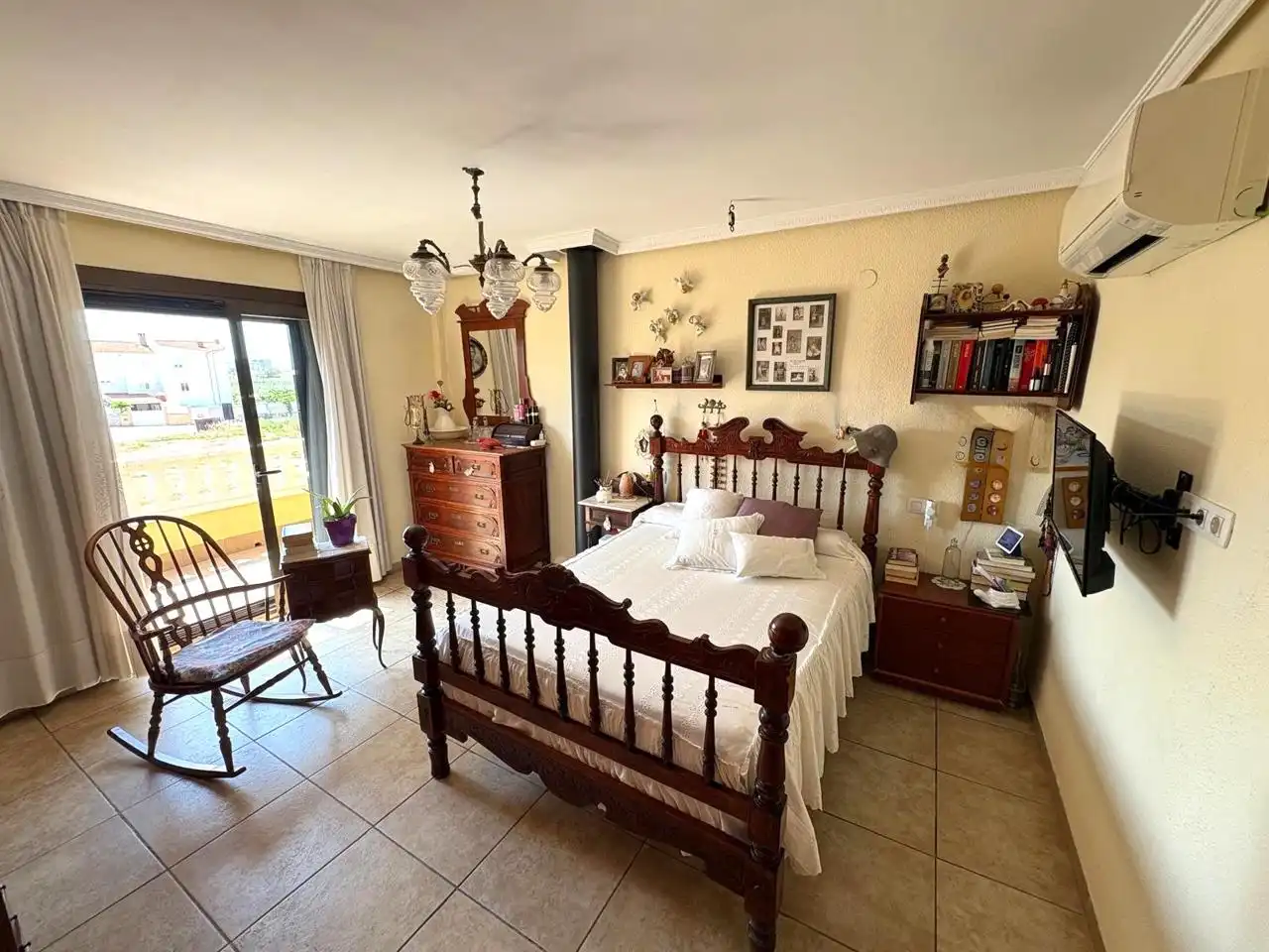 Dormitori de Casa adosada en venda en Benicasim / Benicàssim amb Aire condicionat, Jardí privat i Terrassa