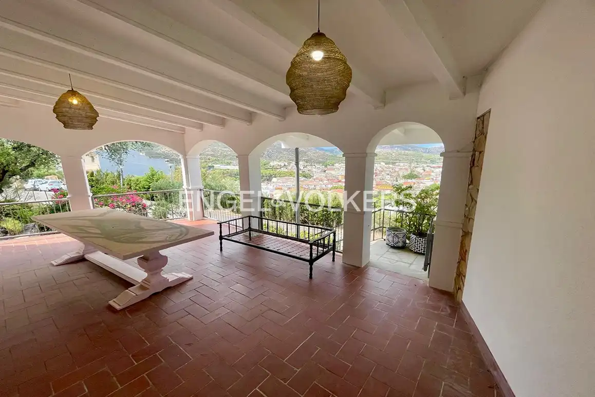 Vista exterior de Casa o xalet en venda en Llançà amb Calefacció, Jardí privat i Terrassa