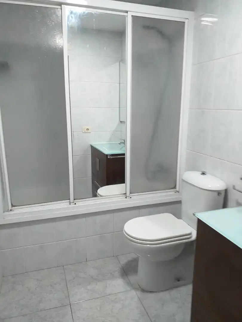 Bany de Apartament de lloguer en Carreño