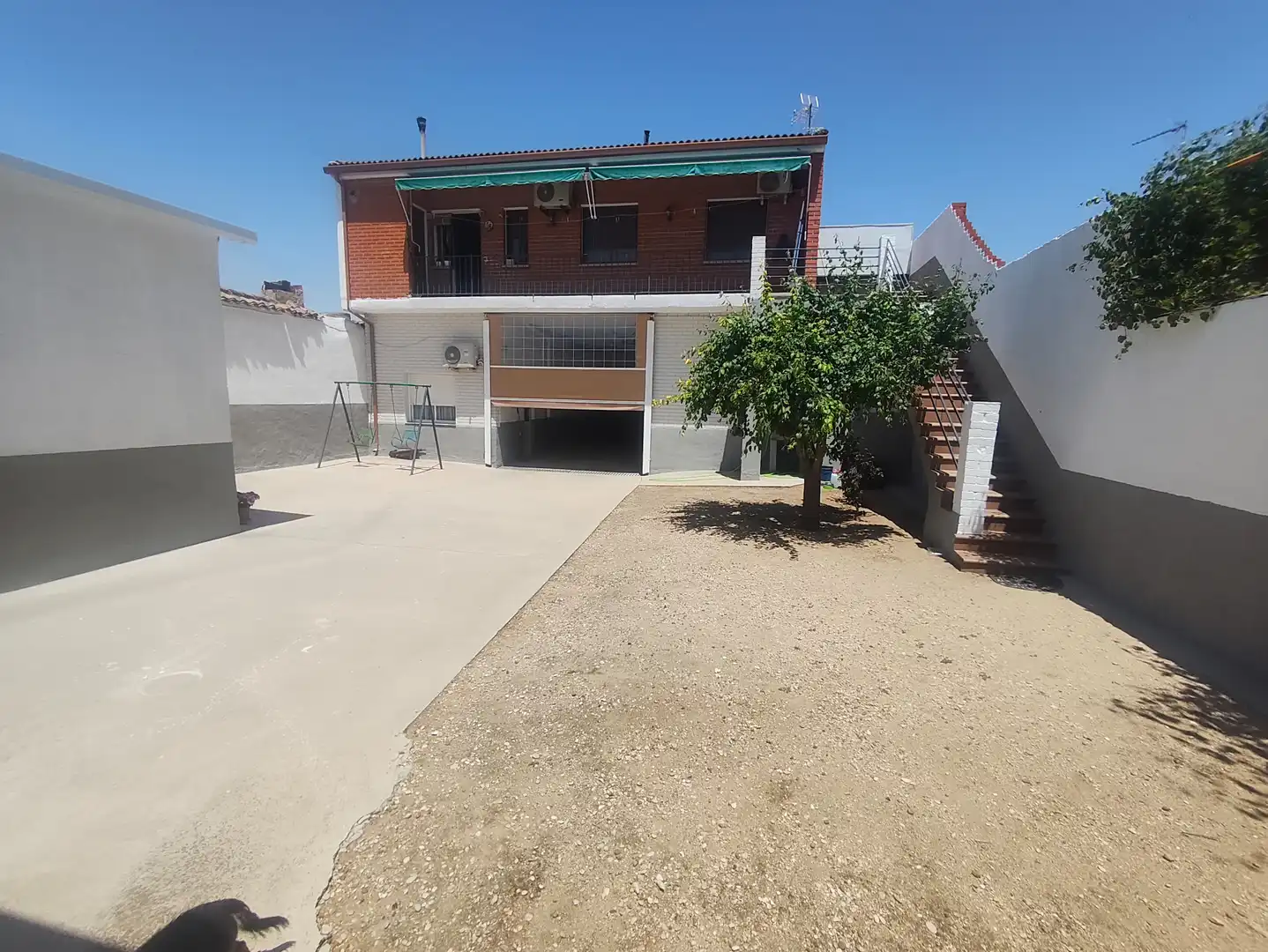 Vista exterior de Casa o xalet en venda en Burujón amb Aire condicionat, Calefacció i Jardí privat