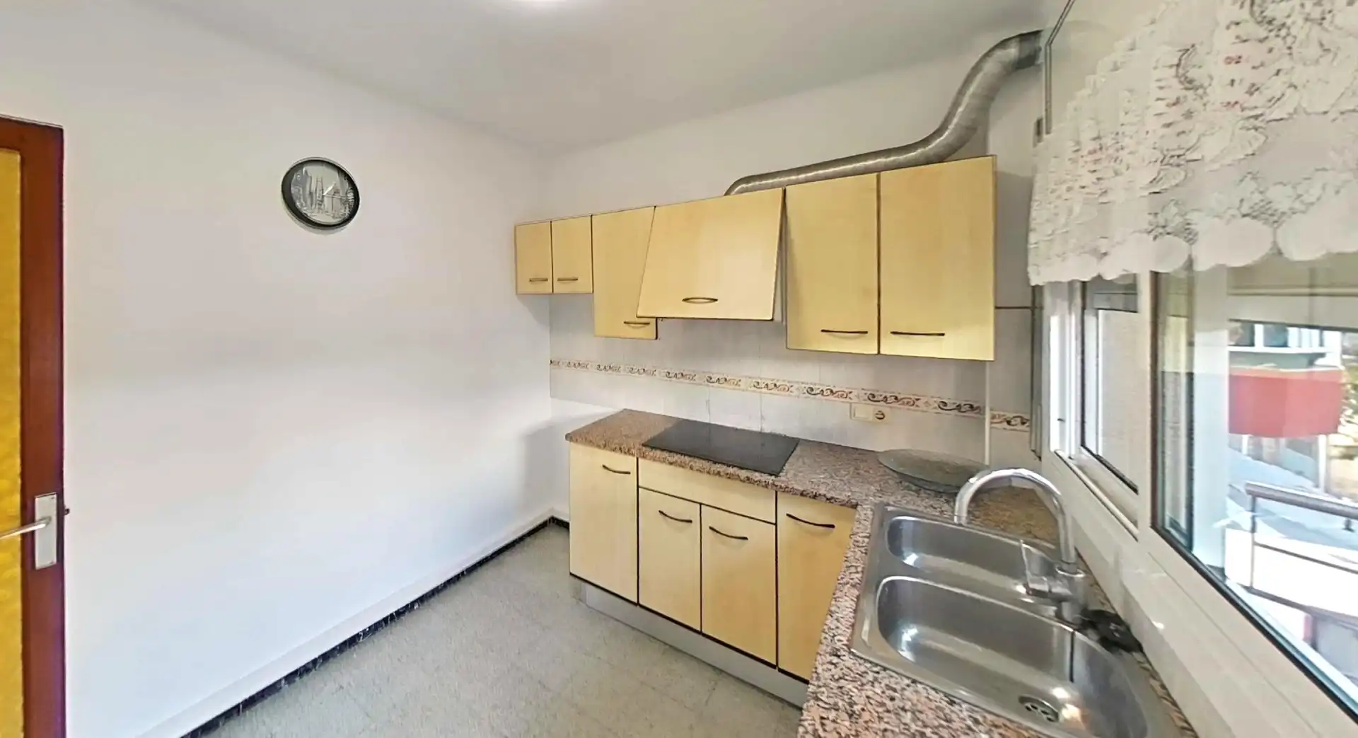 Kitchen of Flat for sale in Calella, Barcelona