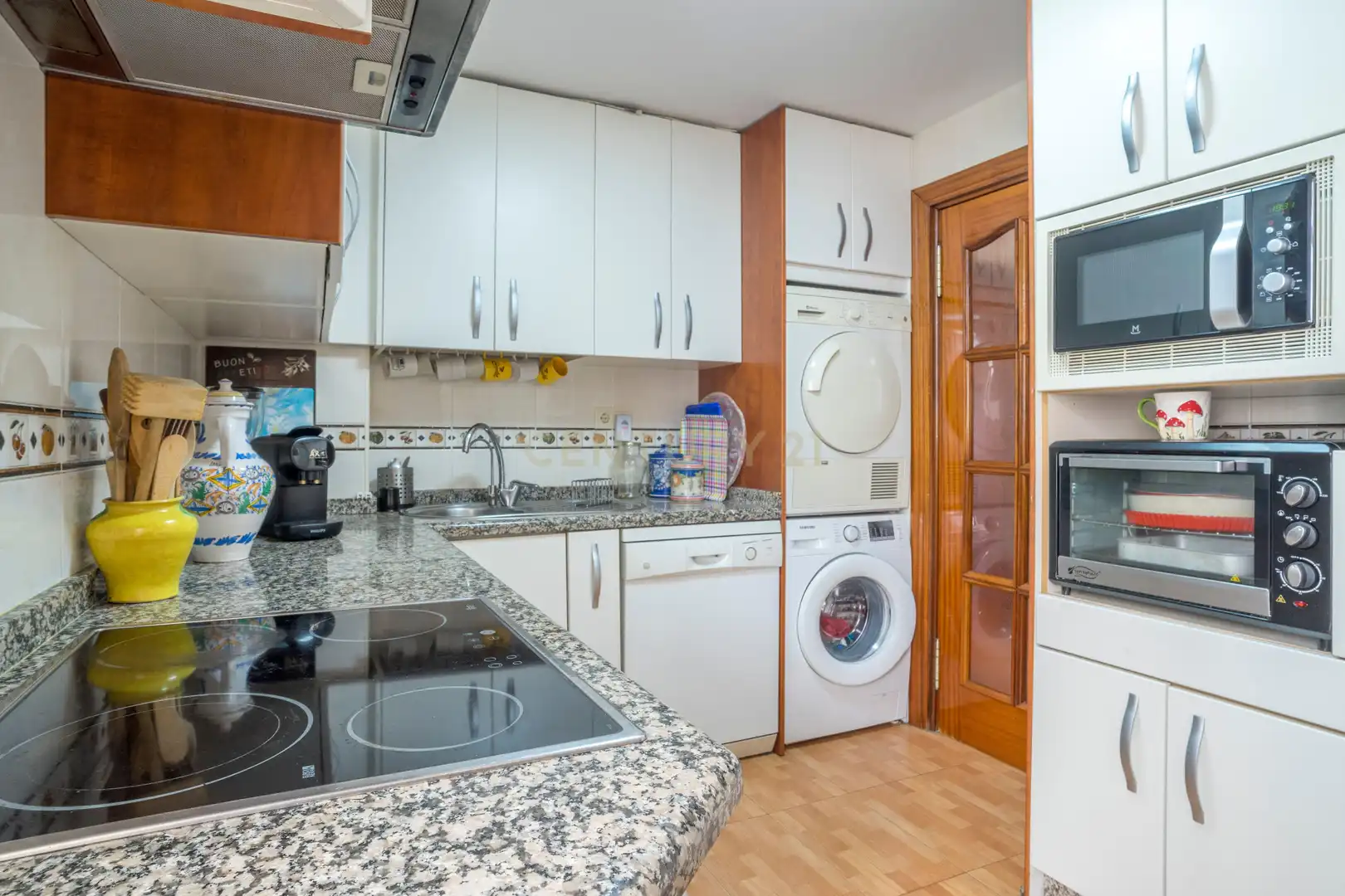 Cuina de Apartament en venda en Fuengirola amb Aire condicionat, Forn i Rentadora