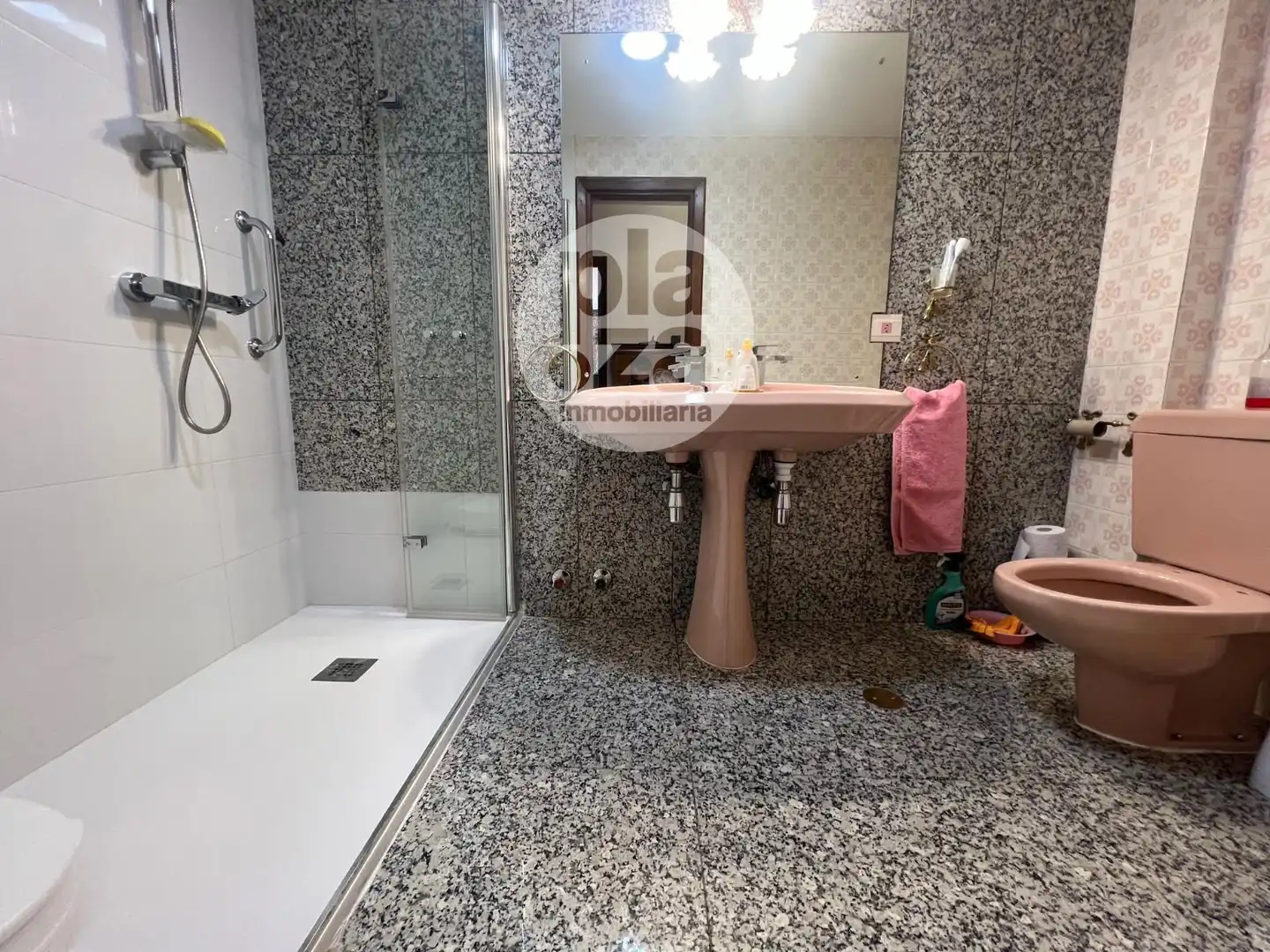 Bathroom of Flat for sale in Burgos  with Heating, Terrace and Storage room