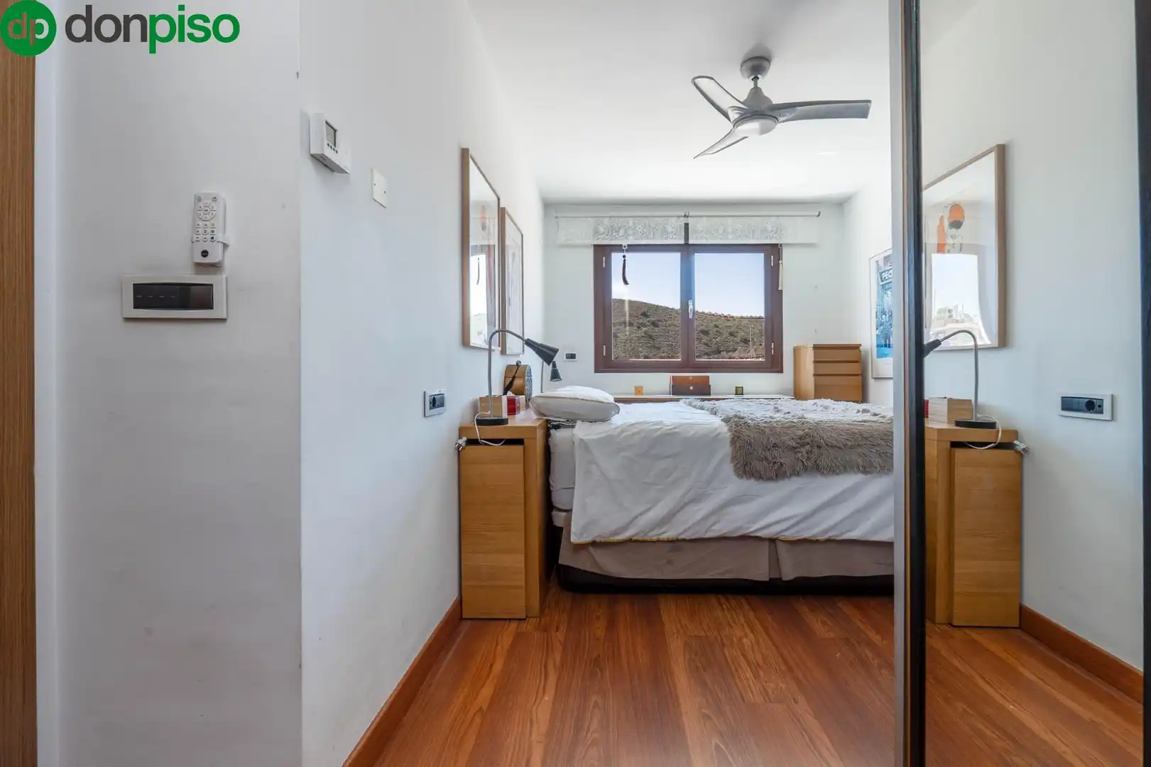 Schlafzimmer von Einfamilien-Reihenhaus zum Verkauf in Granada mit Klimaanlage und Terrasse